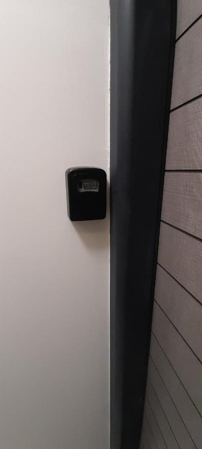 Tom'S House Apartment Otopeni Exterior foto